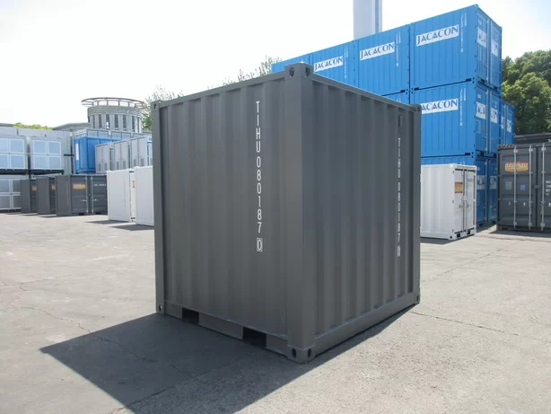 8-Dry-Shipping-Containers-6