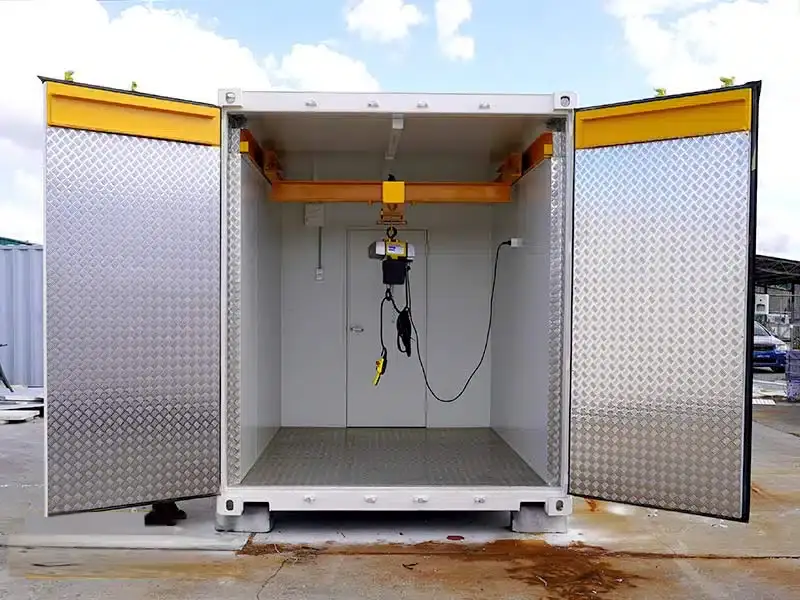 container-lab-gantry-01.jpg